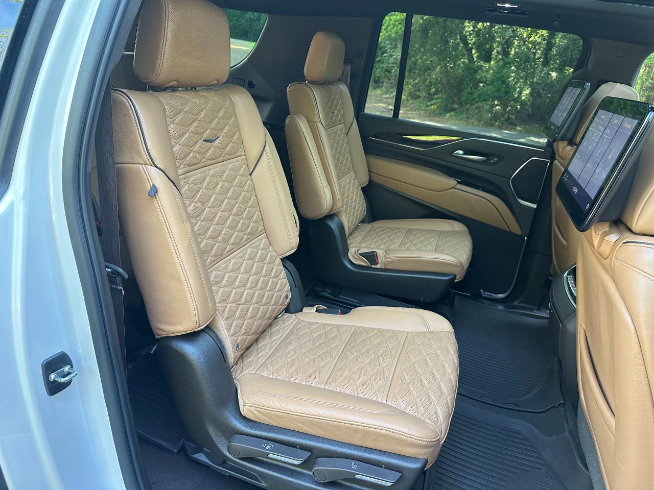 Cadillac Escalade ESV 2WD 4dr Sport 2021