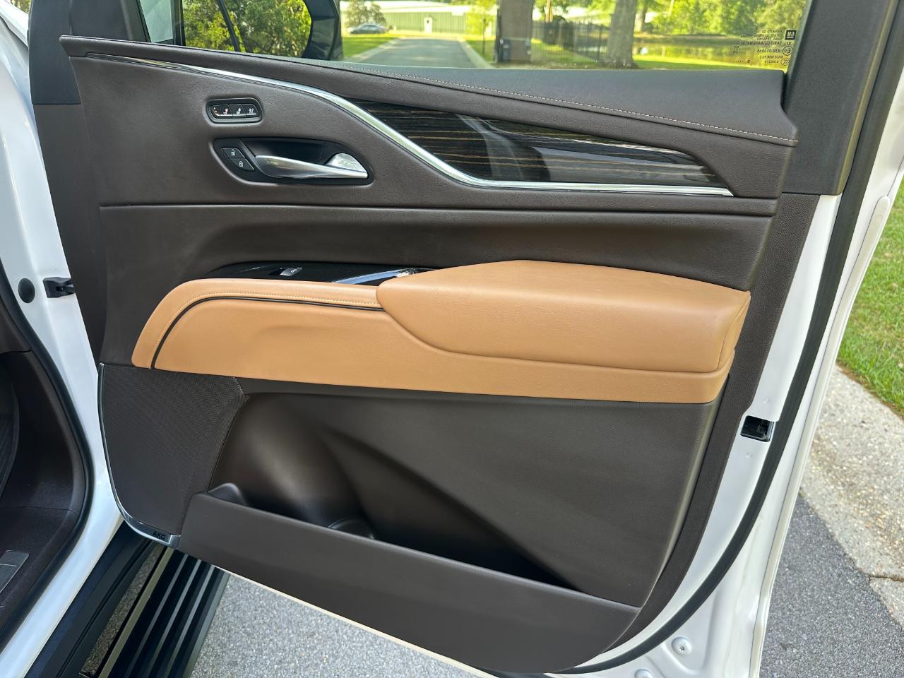 Cadillac Escalade ESV 2WD 4dr Sport 2021