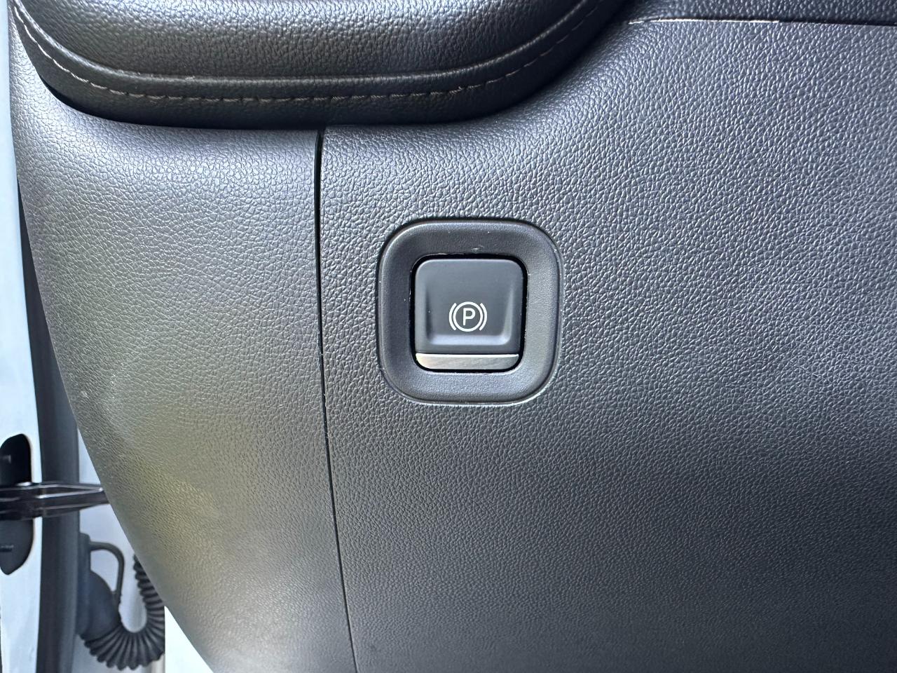 Chevrolet Silverado 1500 4WD Crew Cab 147" LT Trail Boss 2021