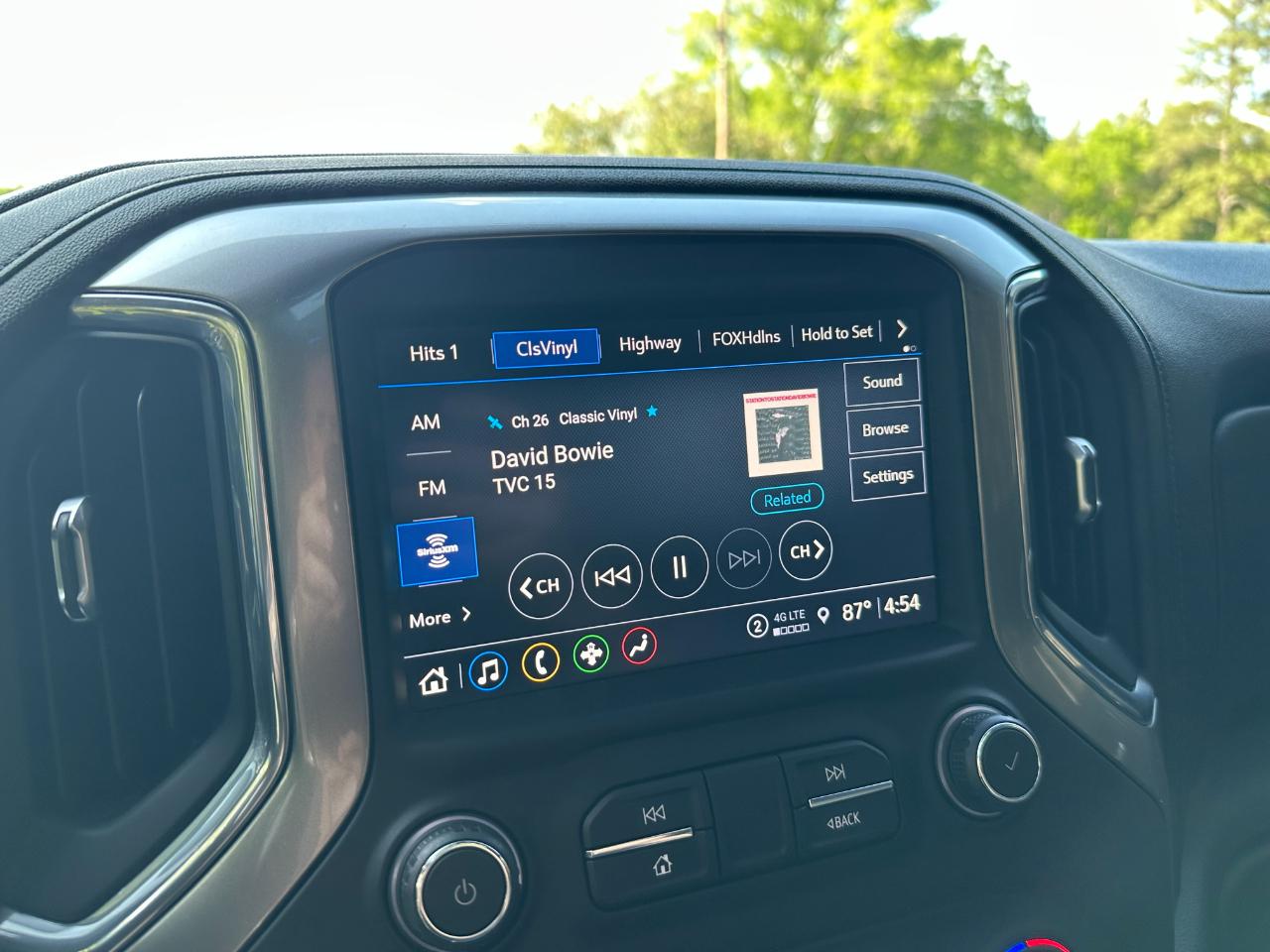 Chevrolet Silverado 1500 4WD Crew Cab 147" LT Trail Boss 2021