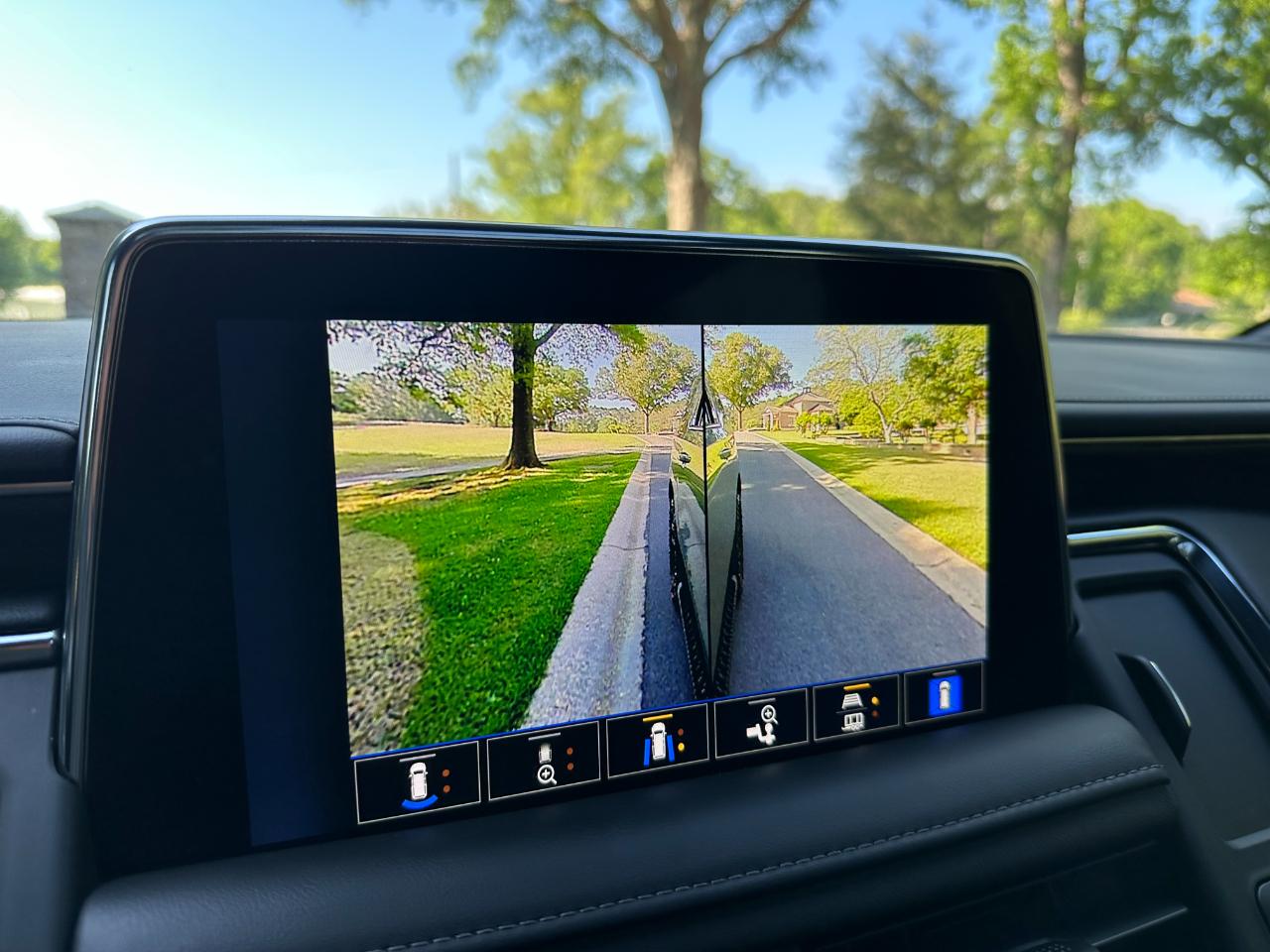 Chevrolet Suburban 4WD 4dr Z71 2022