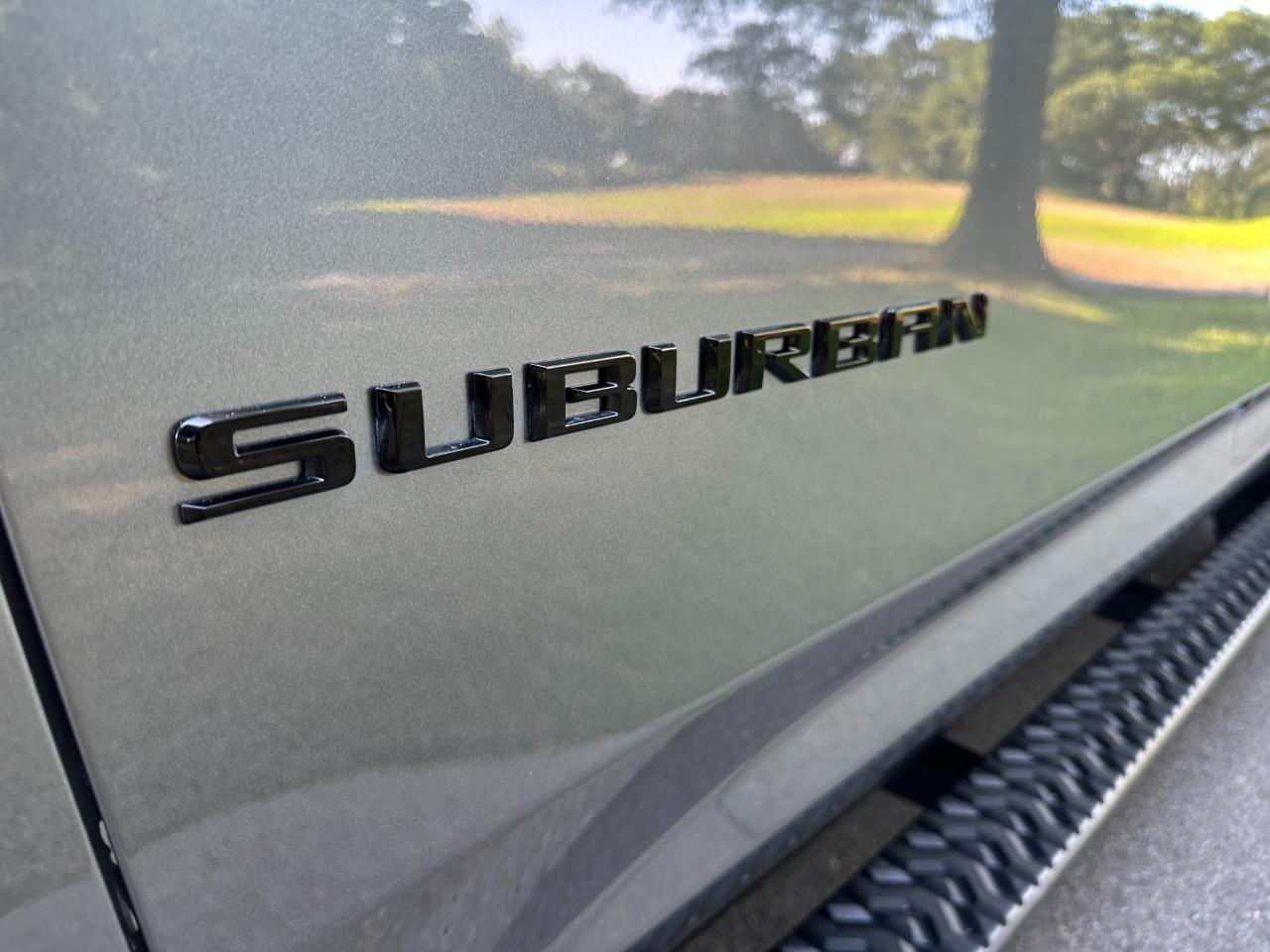 Chevrolet Suburban 4WD 4dr Z71 2022