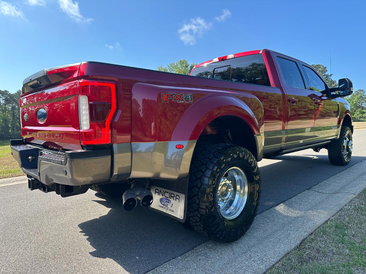 Ford Super Duty F-350 DRW King Ranch 4WD Crew Cab 8' Box 2019