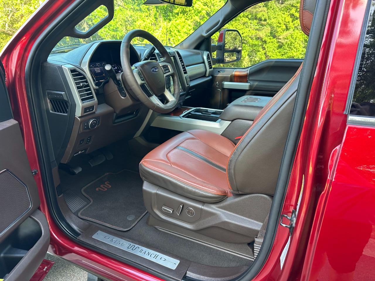 Ford Super Duty F-350 DRW King Ranch 4WD Crew Cab 8' Box 2019