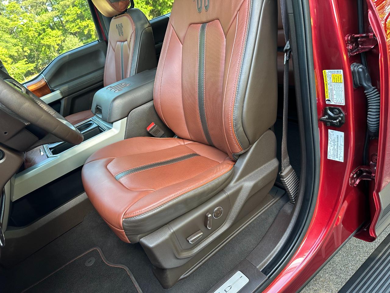 Ford Super Duty F-350 DRW King Ranch 4WD Crew Cab 8' Box 2019