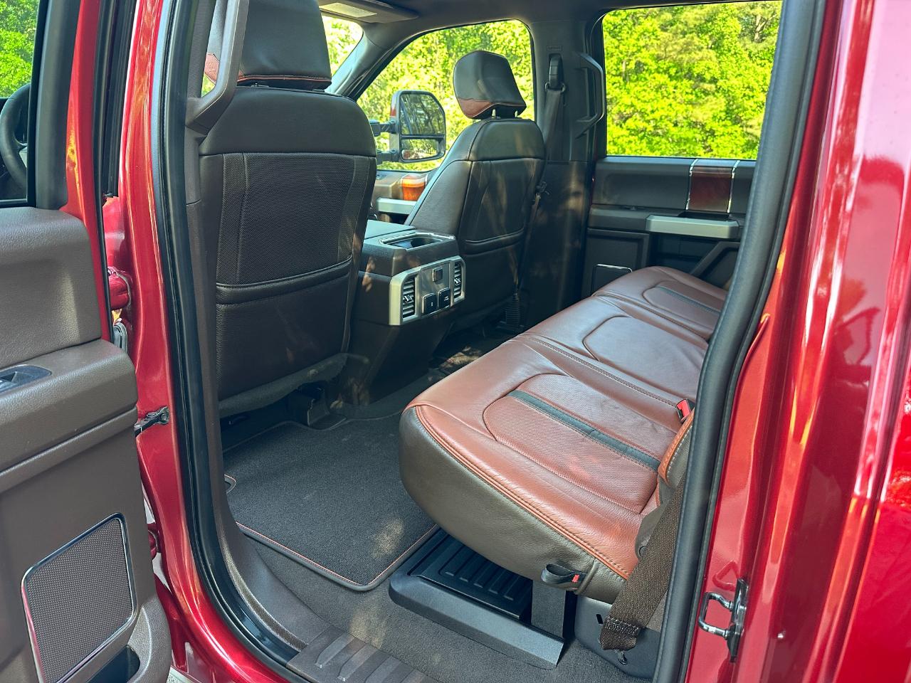 Ford Super Duty F-350 DRW King Ranch 4WD Crew Cab 8' Box 2019