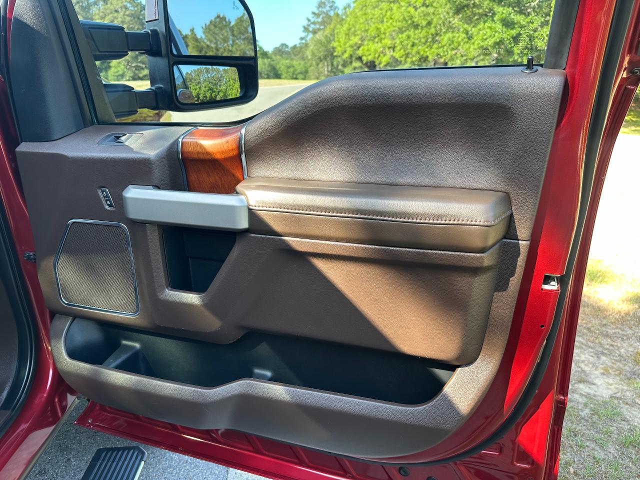 Ford Super Duty F-350 DRW King Ranch 4WD Crew Cab 8' Box 2019