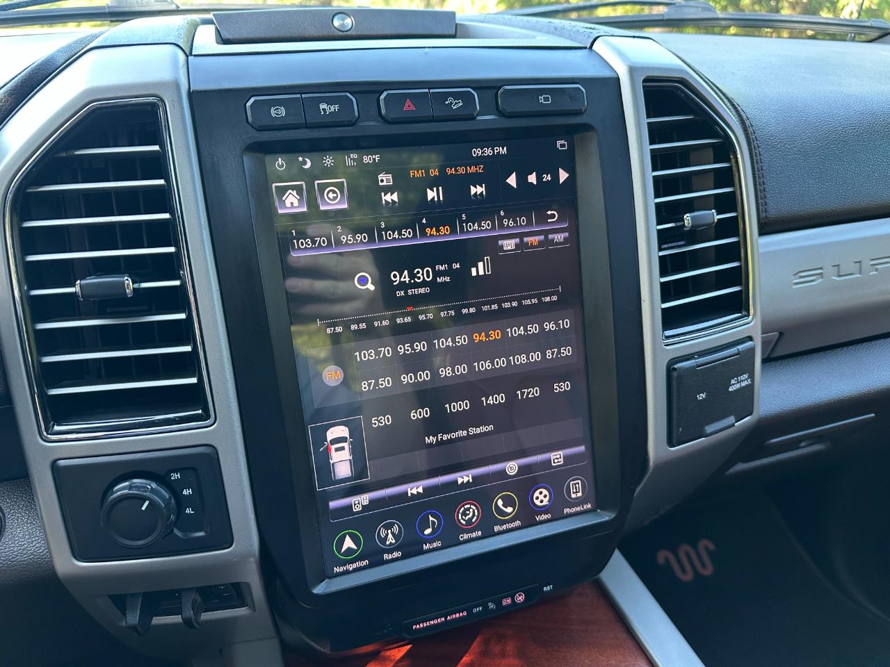 Ford Super Duty F-350 DRW King Ranch 4WD Crew Cab 8' Box 2019