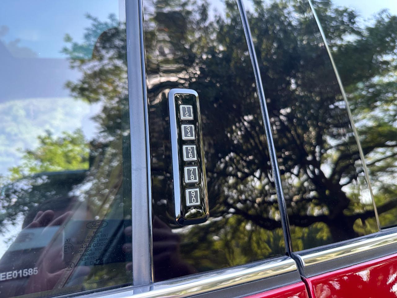 Ford Super Duty F-350 DRW King Ranch 4WD Crew Cab 8' Box 2019