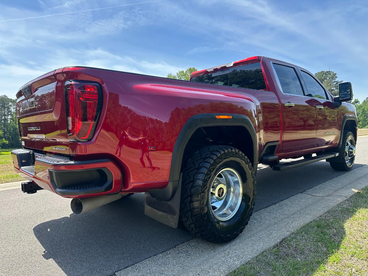 GMC Sierra 3500HD 4WD Crew Cab 172" Denali 2022