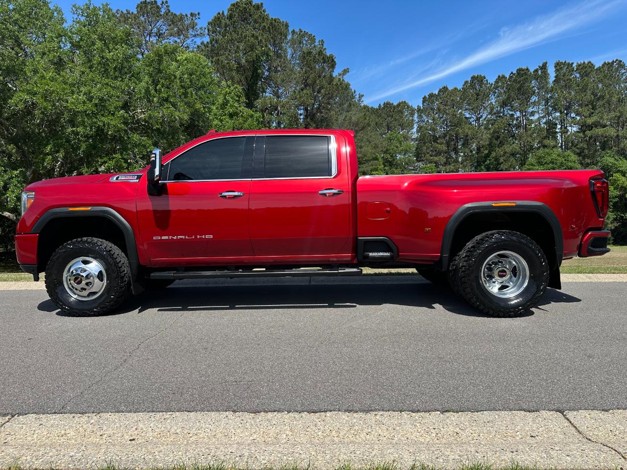 GMC Sierra 3500HD 4WD Crew Cab 172" Denali 2022