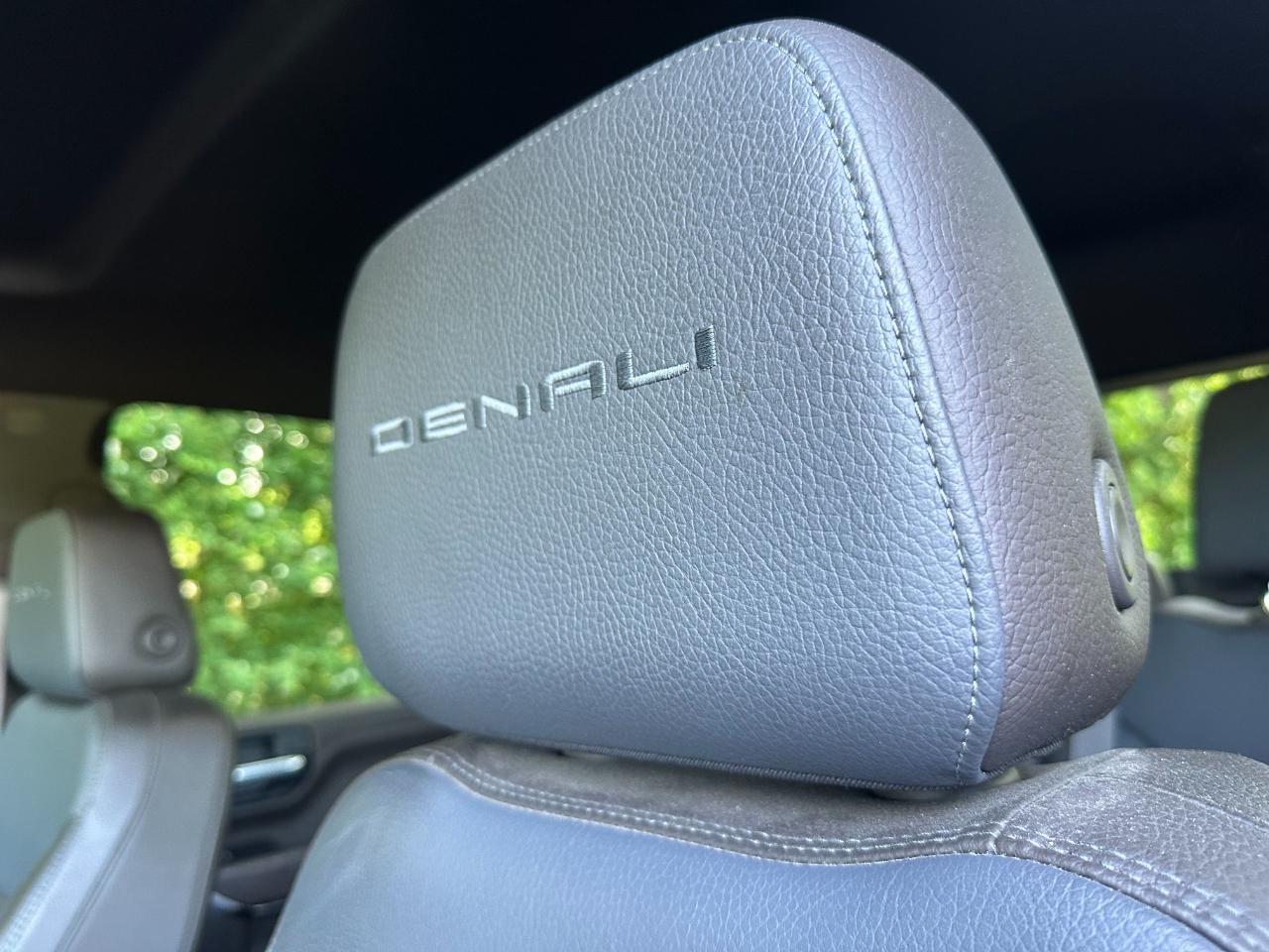 GMC Sierra 3500HD 4WD Crew Cab 172" Denali 2022