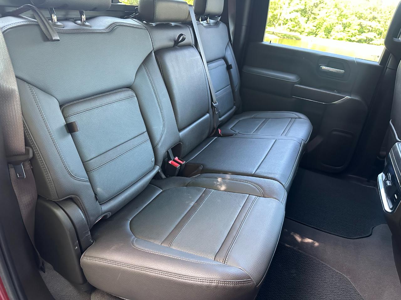 GMC Sierra 3500HD 4WD Crew Cab 172" Denali 2022