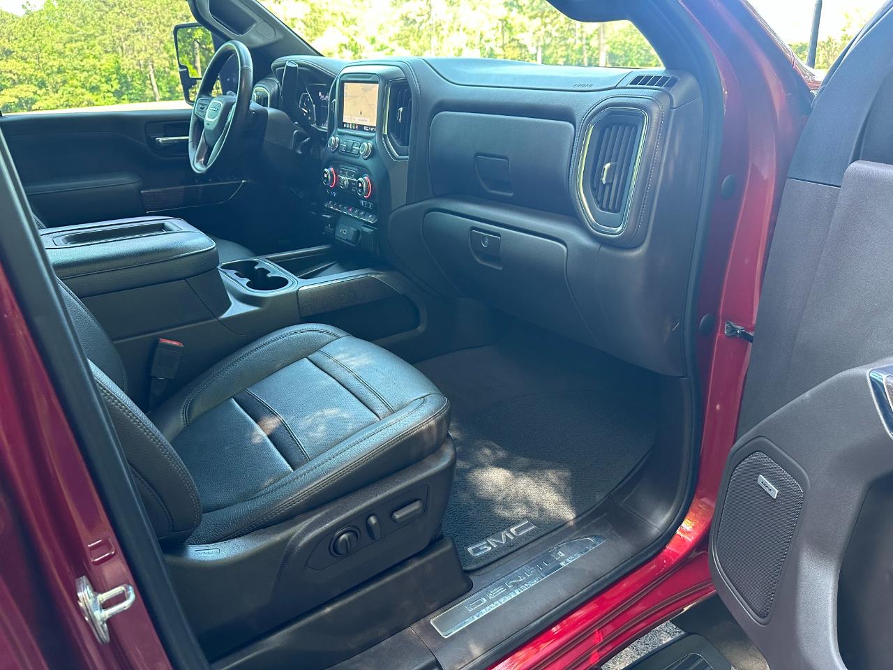 GMC Sierra 3500HD 4WD Crew Cab 172" Denali 2022