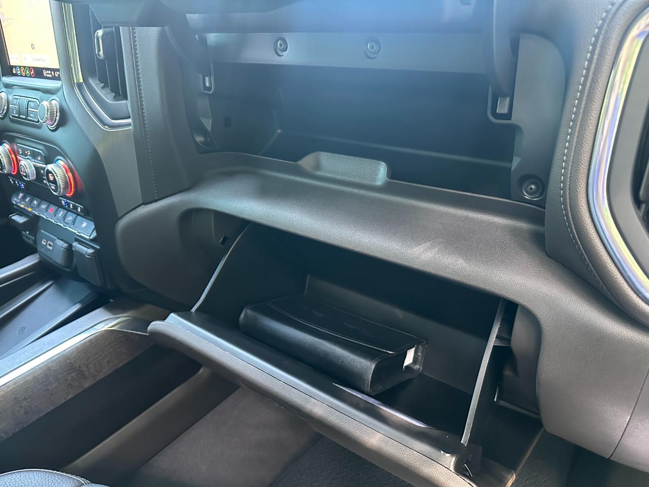 GMC Sierra 3500HD 4WD Crew Cab 172" Denali 2022