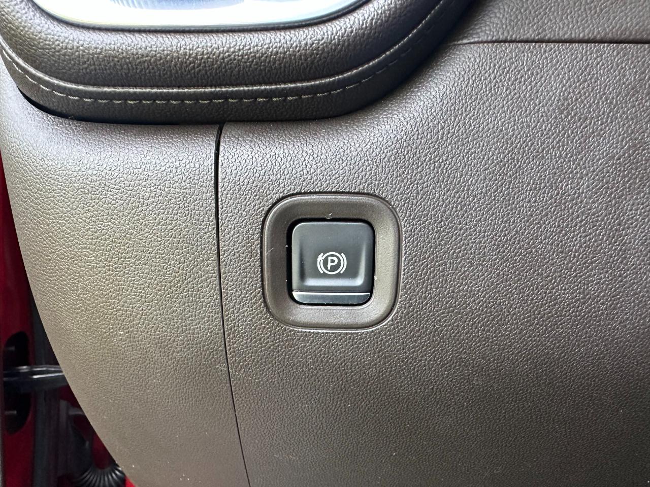 GMC Sierra 3500HD 4WD Crew Cab 172" Denali 2022