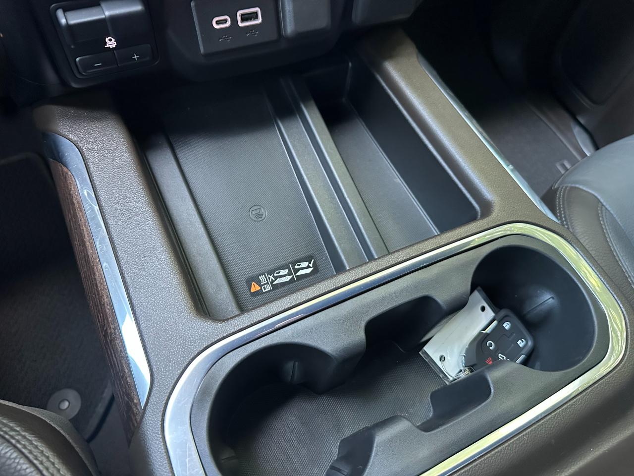 GMC Sierra 3500HD 4WD Crew Cab 172" Denali 2022