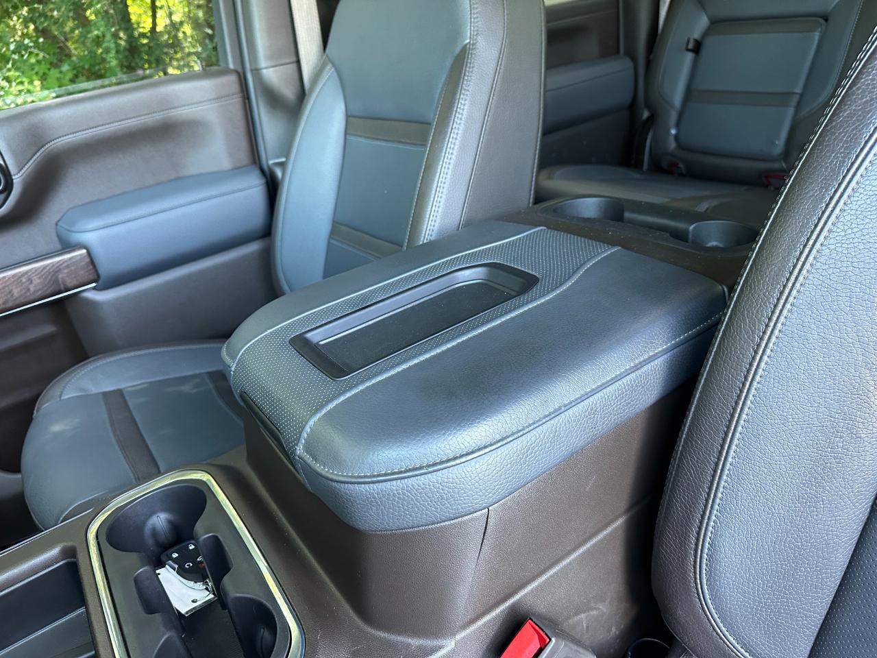 GMC Sierra 3500HD 4WD Crew Cab 172" Denali 2022