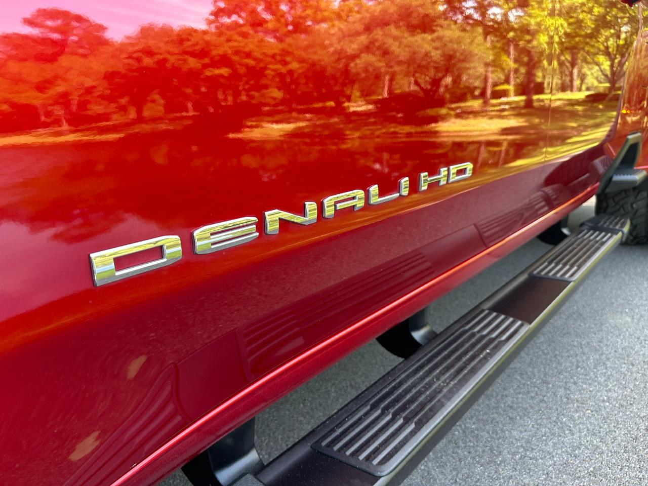 GMC Sierra 3500HD 4WD Crew Cab 172" Denali 2022