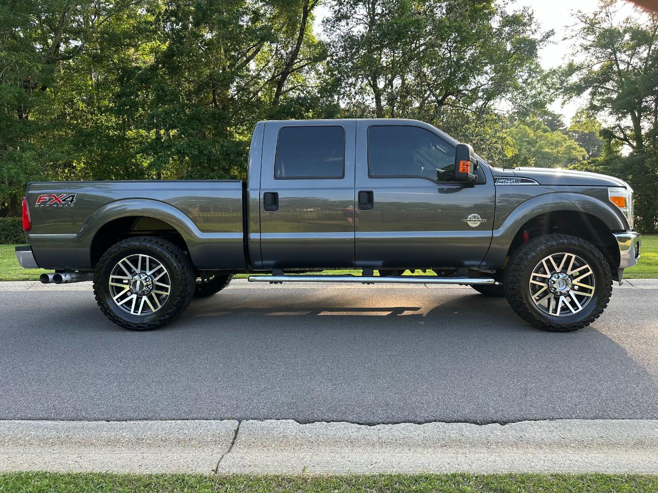 Ford Super Duty F-250 SRW 4WD Crew Cab 156" XLT 2016