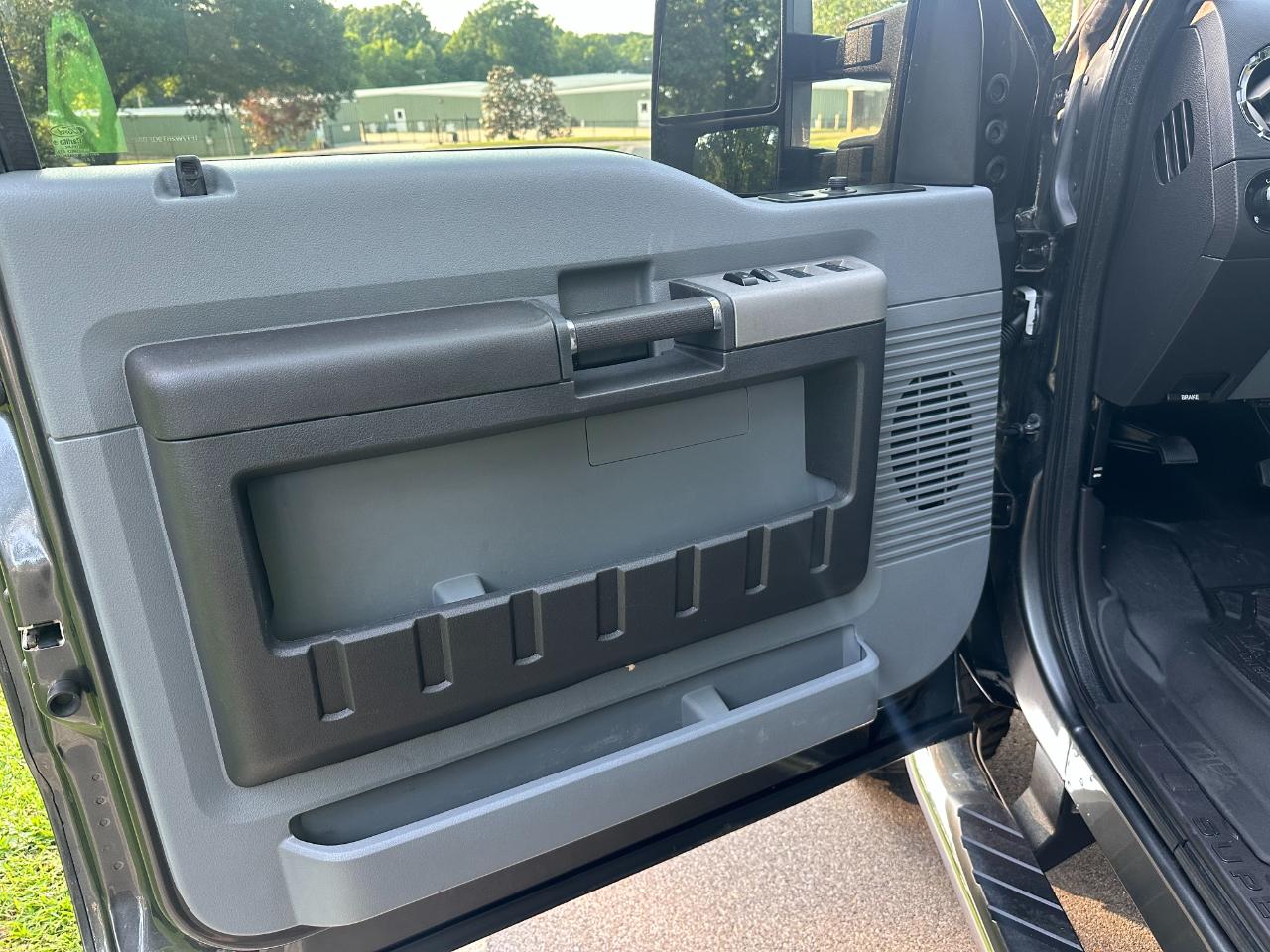 Ford Super Duty F-250 SRW 4WD Crew Cab 156" XLT 2016