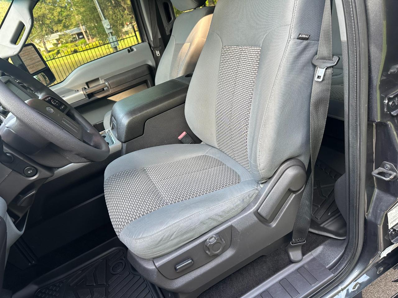 Ford Super Duty F-250 SRW 4WD Crew Cab 156" XLT 2016