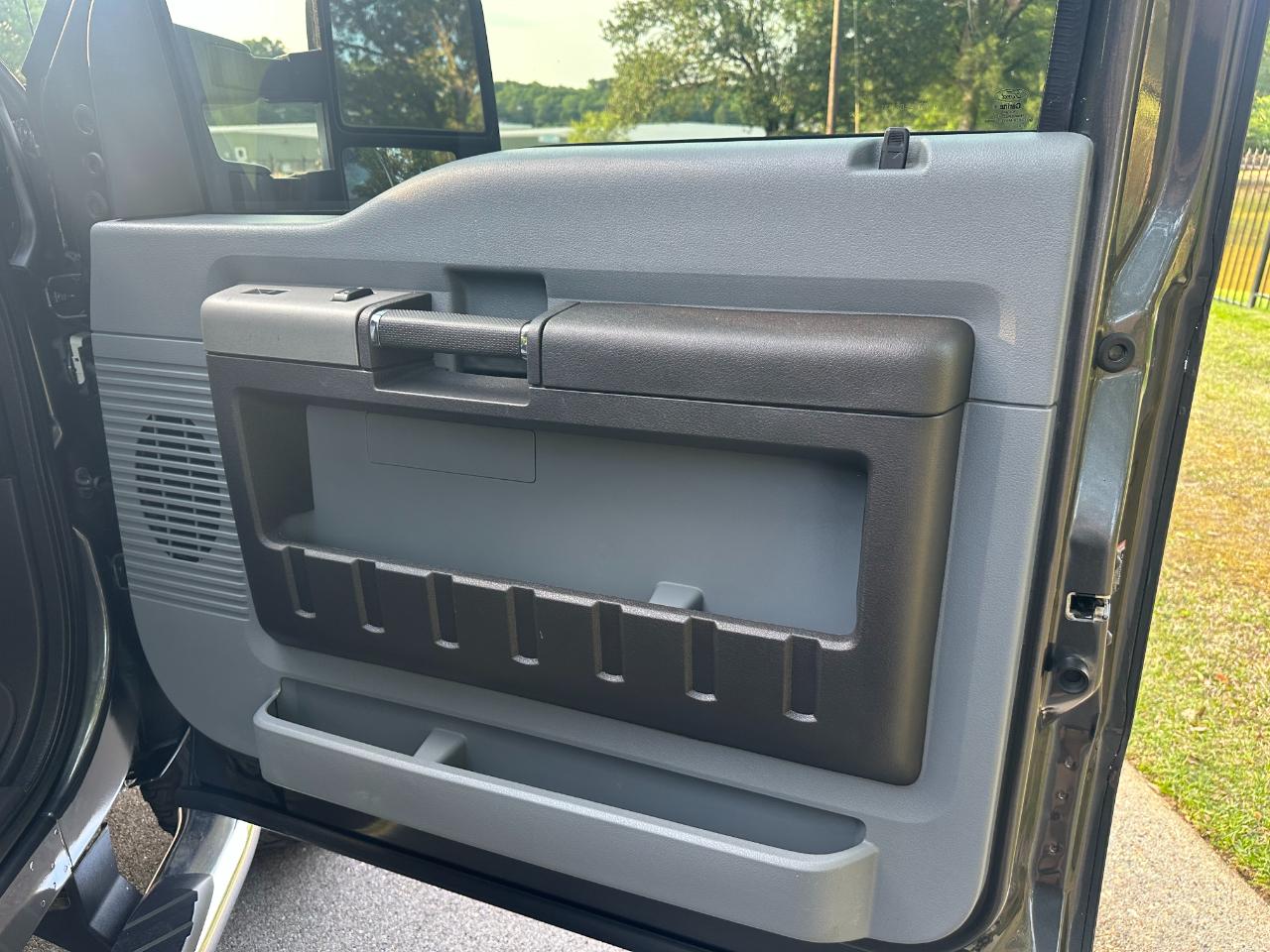 Ford Super Duty F-250 SRW 4WD Crew Cab 156" XLT 2016