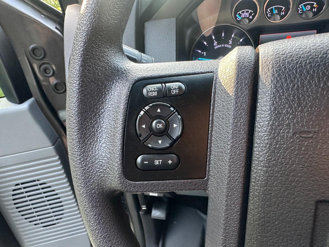 Ford Super Duty F-250 SRW 4WD Crew Cab 156" XLT 2016