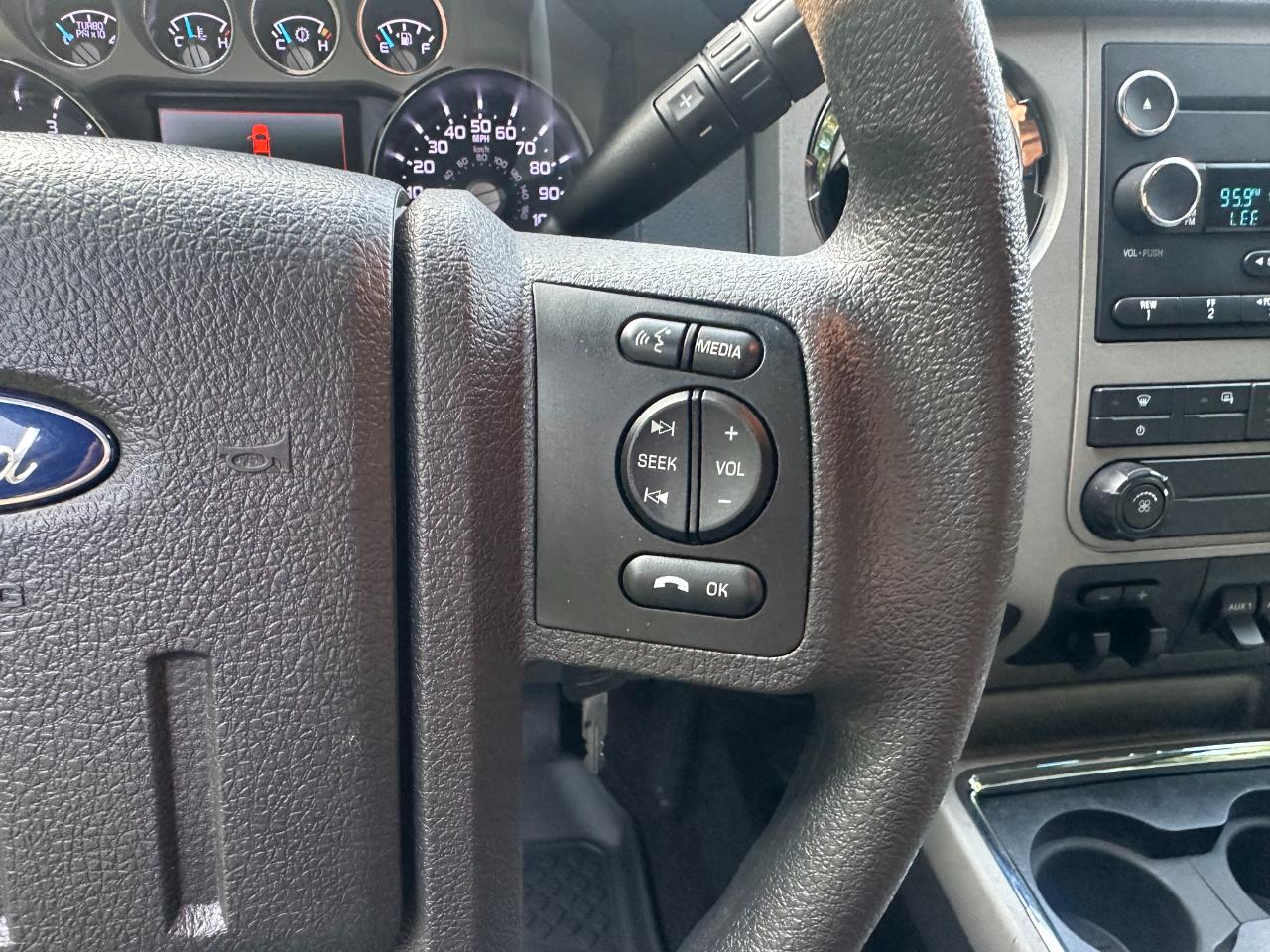 Ford Super Duty F-250 SRW 4WD Crew Cab 156" XLT 2016