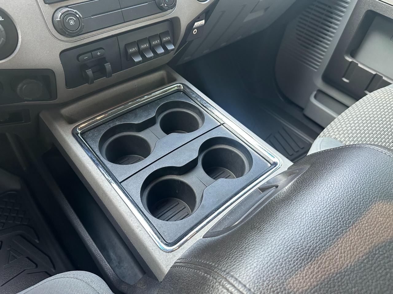 Ford Super Duty F-250 SRW 4WD Crew Cab 156" XLT 2016