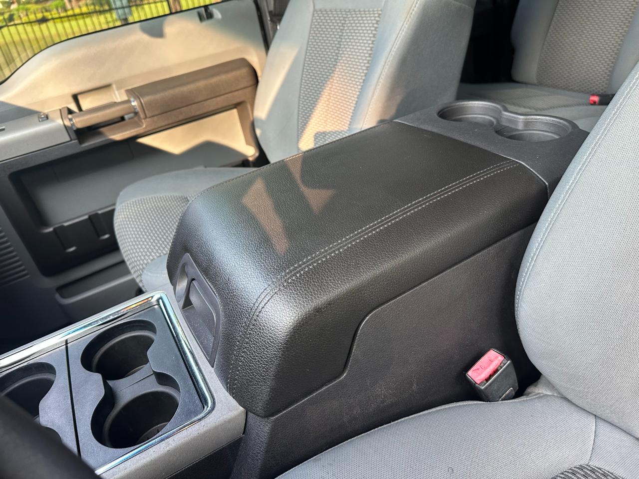 Ford Super Duty F-250 SRW 4WD Crew Cab 156" XLT 2016