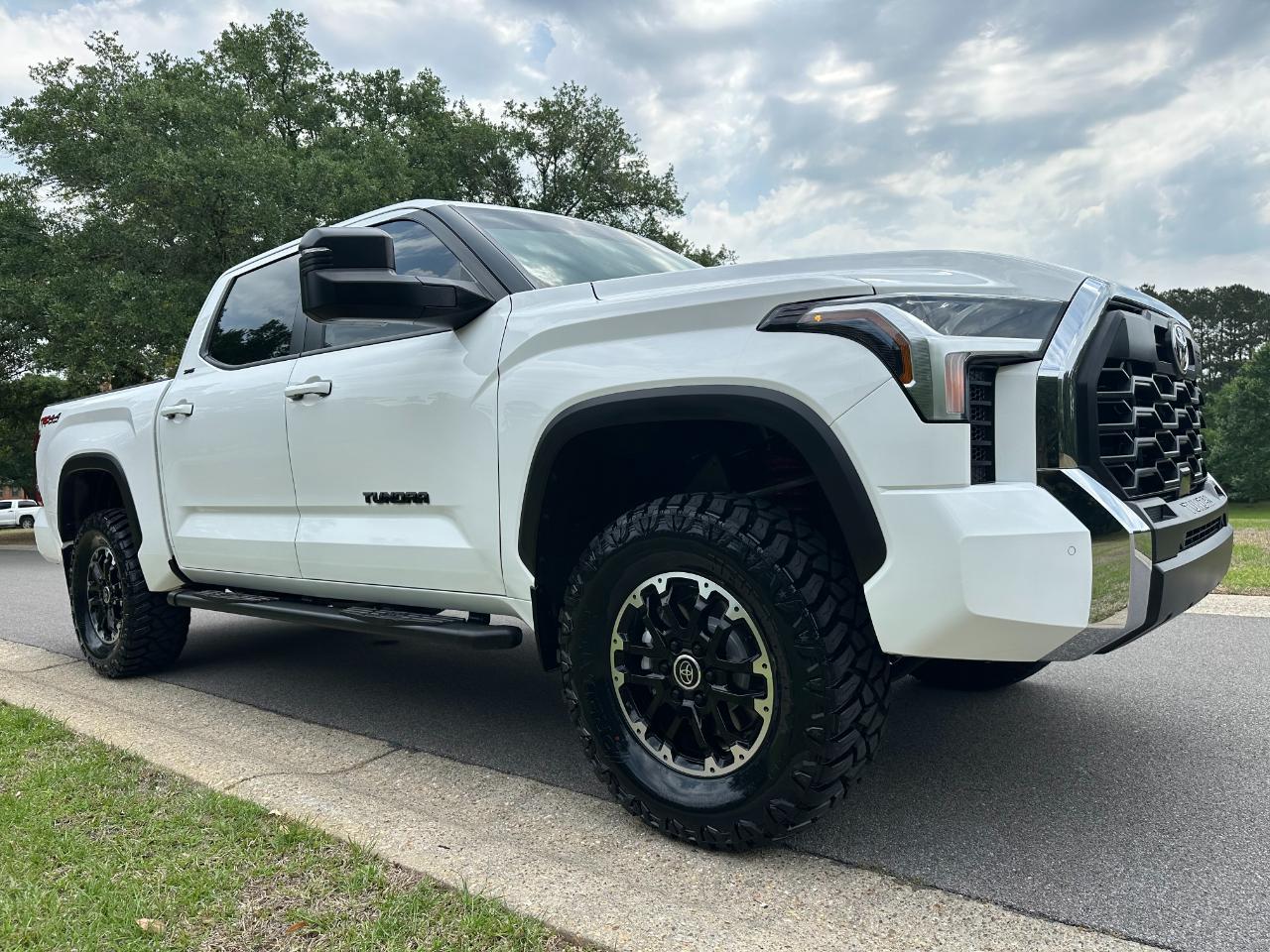 Toyota Tundra 4WD SR5 CrewMax 5.5' Bed (Natl) 2024