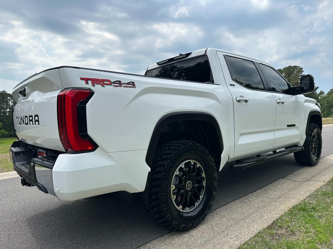 Toyota Tundra 4WD SR5 CrewMax 5.5' Bed (Natl) 2024