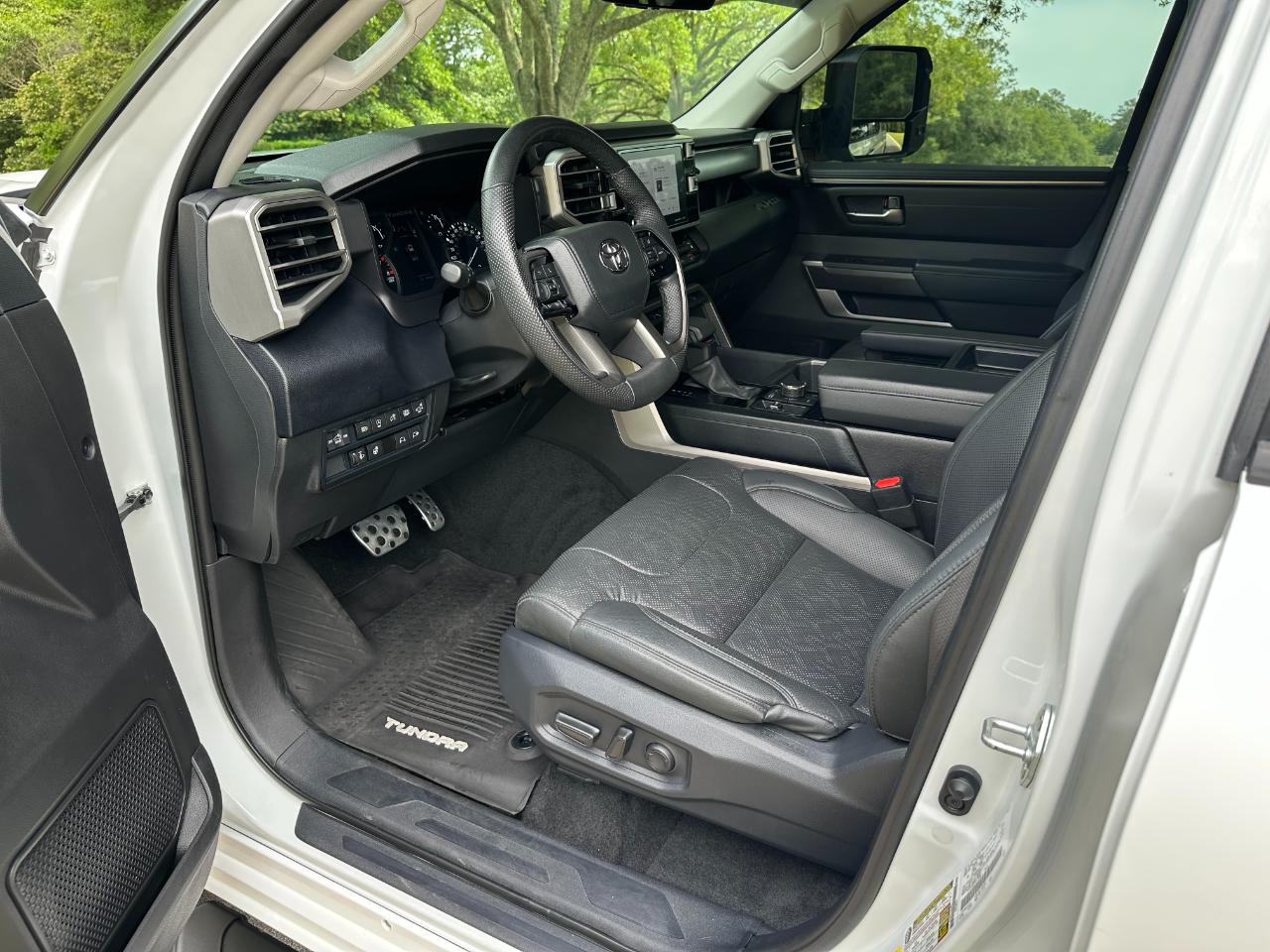 Toyota Tundra 4WD SR5 CrewMax 5.5' Bed (Natl) 2024