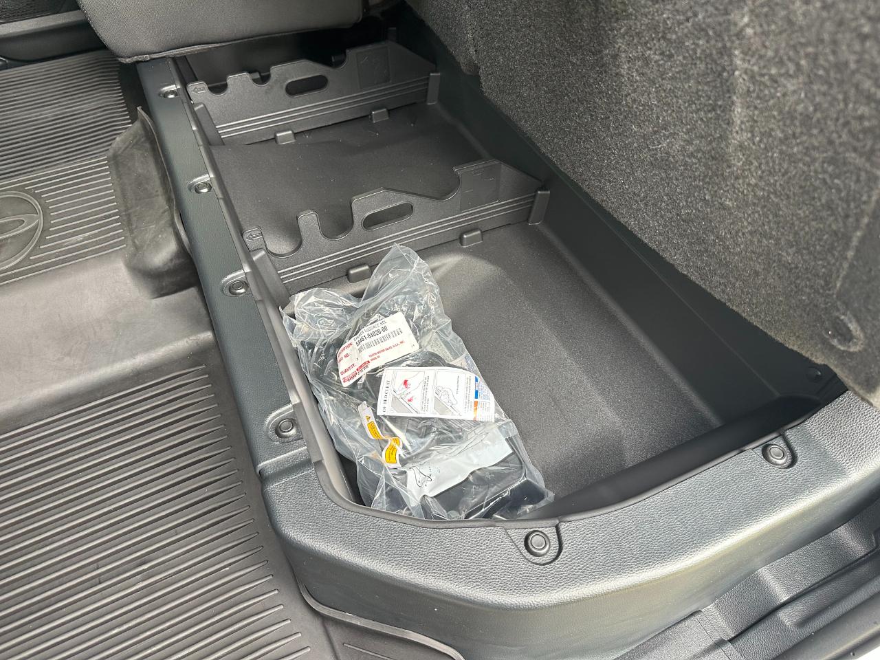 Toyota Tundra 4WD SR5 CrewMax 5.5' Bed (Natl) 2024