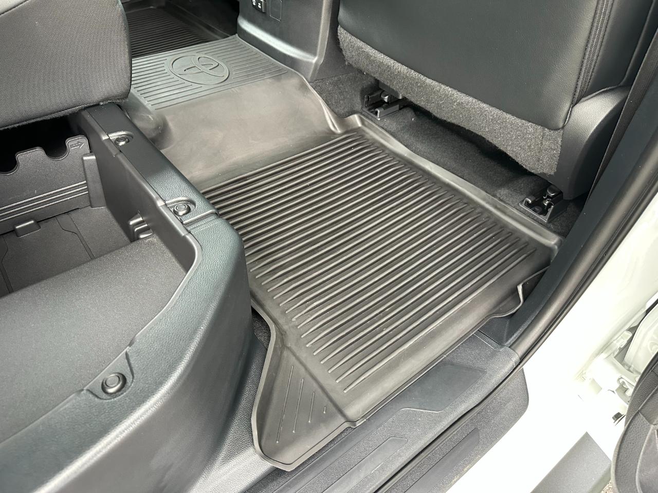 Toyota Tundra 4WD SR5 CrewMax 5.5' Bed (Natl) 2024