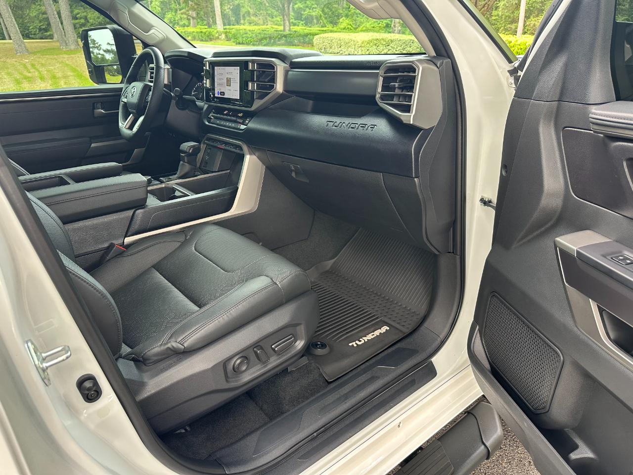 Toyota Tundra 4WD SR5 CrewMax 5.5' Bed (Natl) 2024