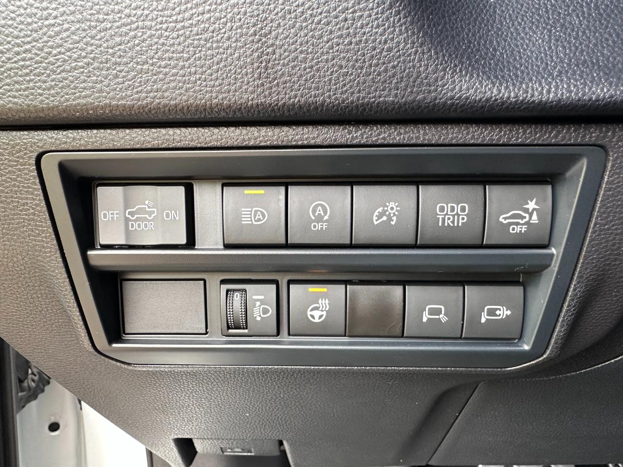 Toyota Tundra 4WD SR5 CrewMax 5.5' Bed (Natl) 2024