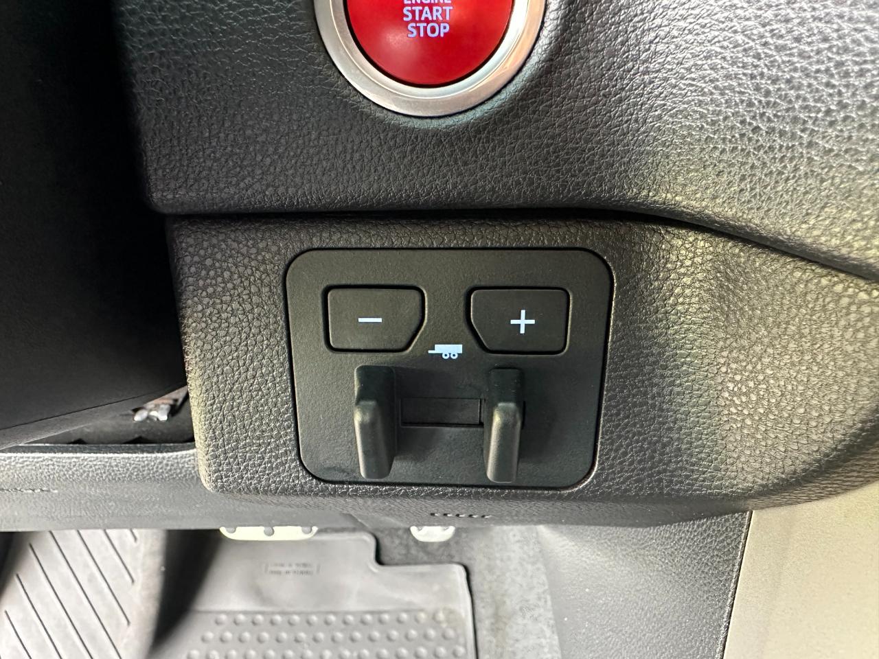 Toyota Tundra 4WD SR5 CrewMax 5.5' Bed (Natl) 2024