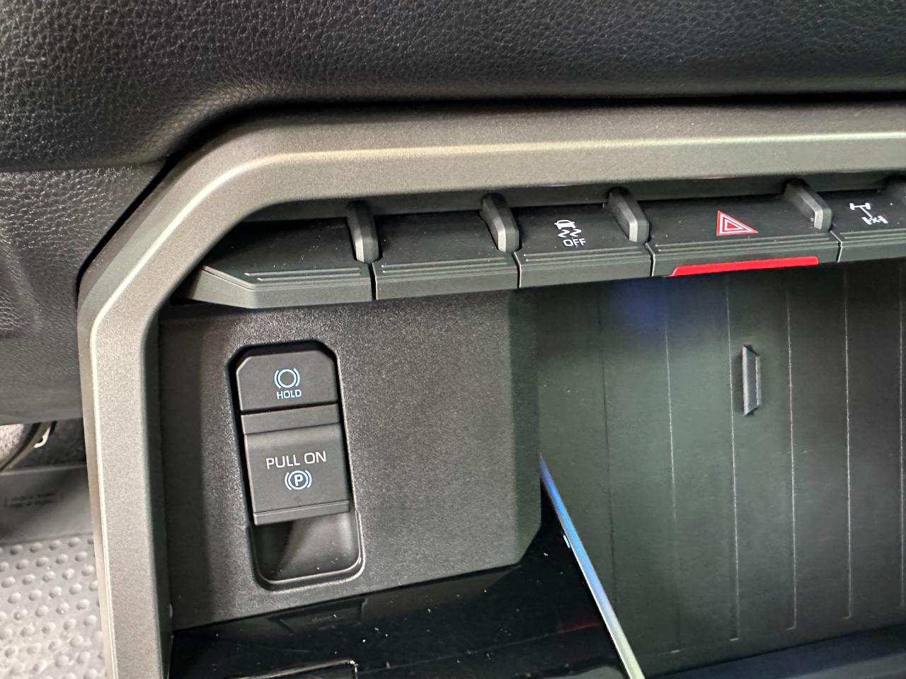 Toyota Tundra 4WD SR5 CrewMax 5.5' Bed (Natl) 2024