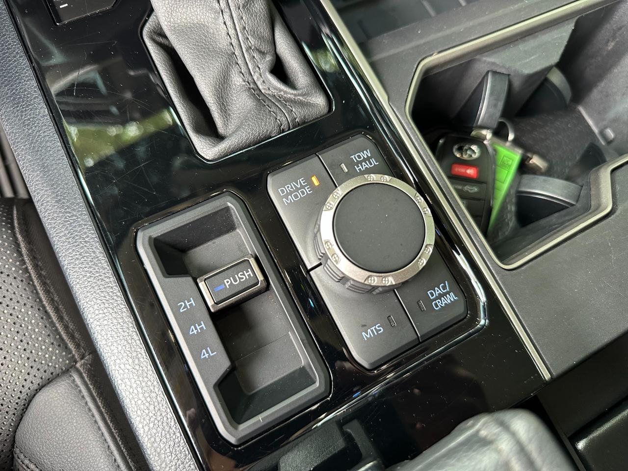 Toyota Tundra 4WD SR5 CrewMax 5.5' Bed (Natl) 2024