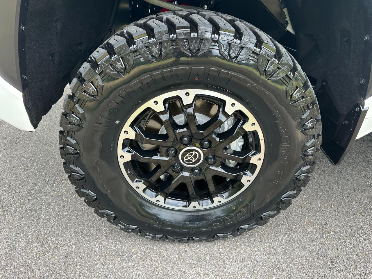 Toyota Tundra 4WD SR5 CrewMax 5.5' Bed (Natl) 2024