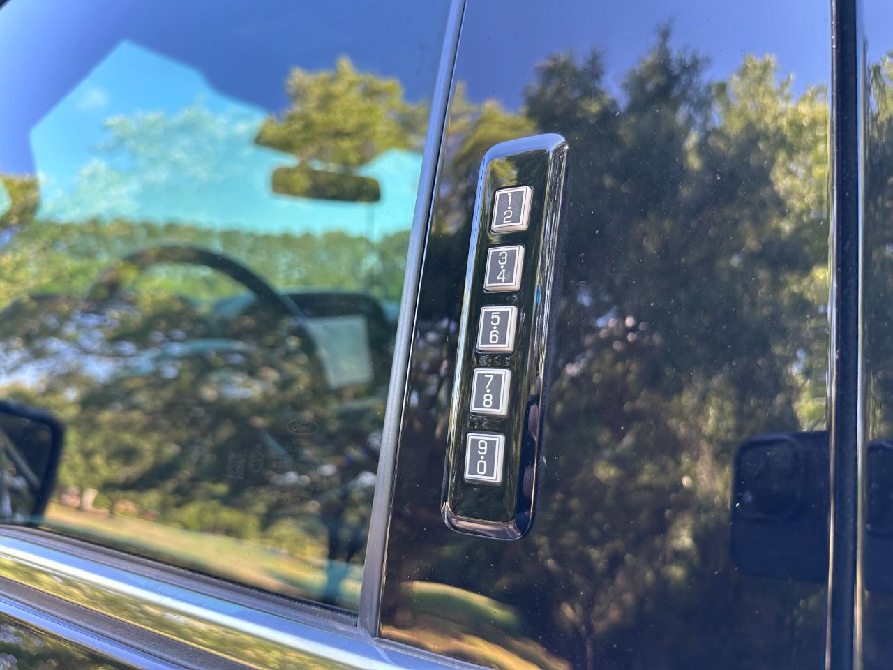 Ford F-150 Platinum 4WD SuperCrew 5.5' Box 2022