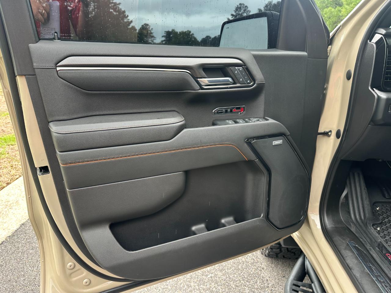 GMC Sierra 1500 4WD Crew Cab 147" AT4 2023