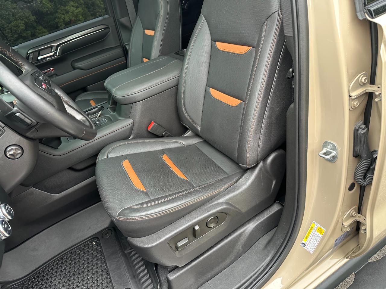 GMC Sierra 1500 4WD Crew Cab 147" AT4 2023