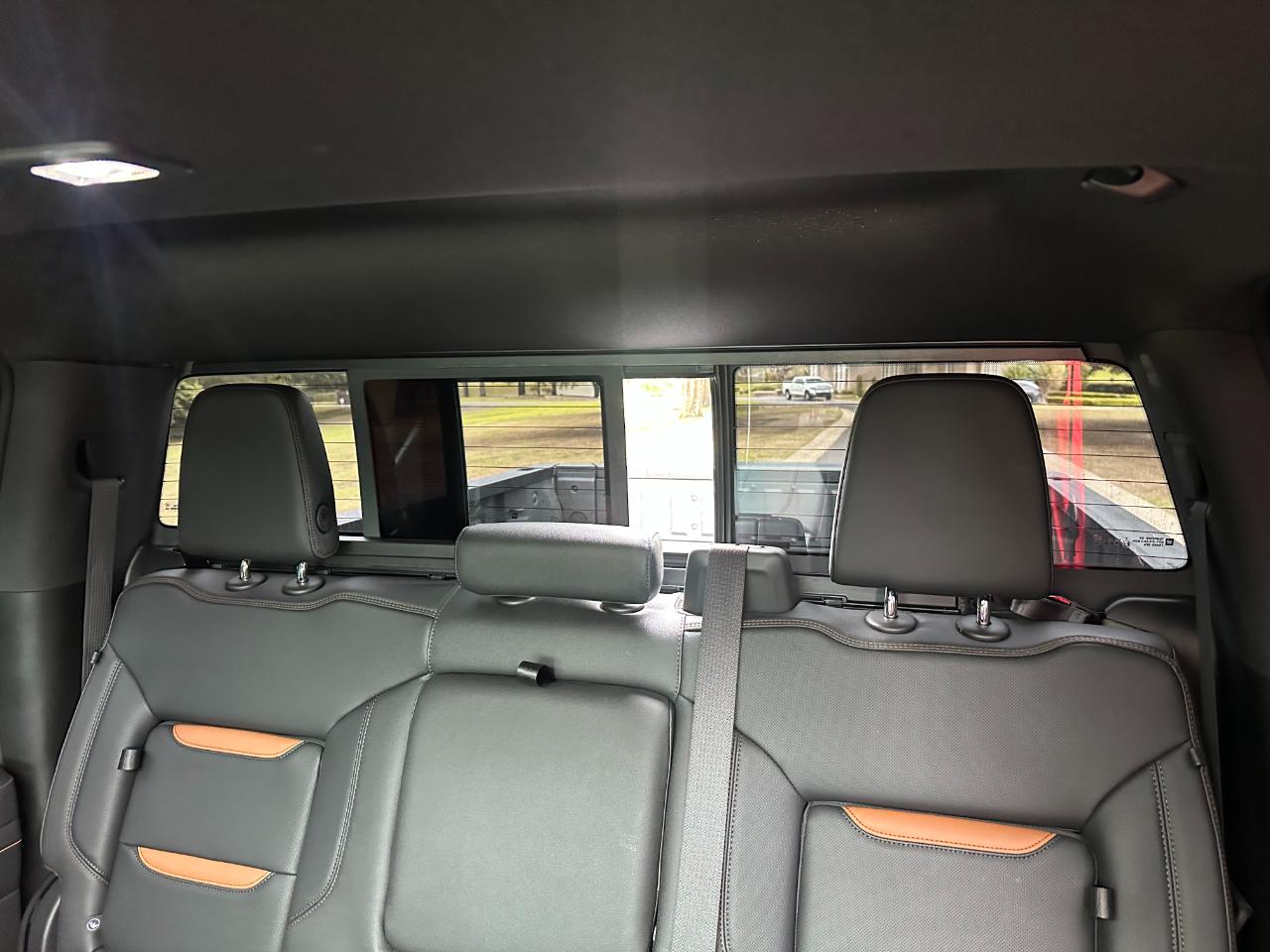 GMC Sierra 1500 4WD Crew Cab 147" AT4 2023