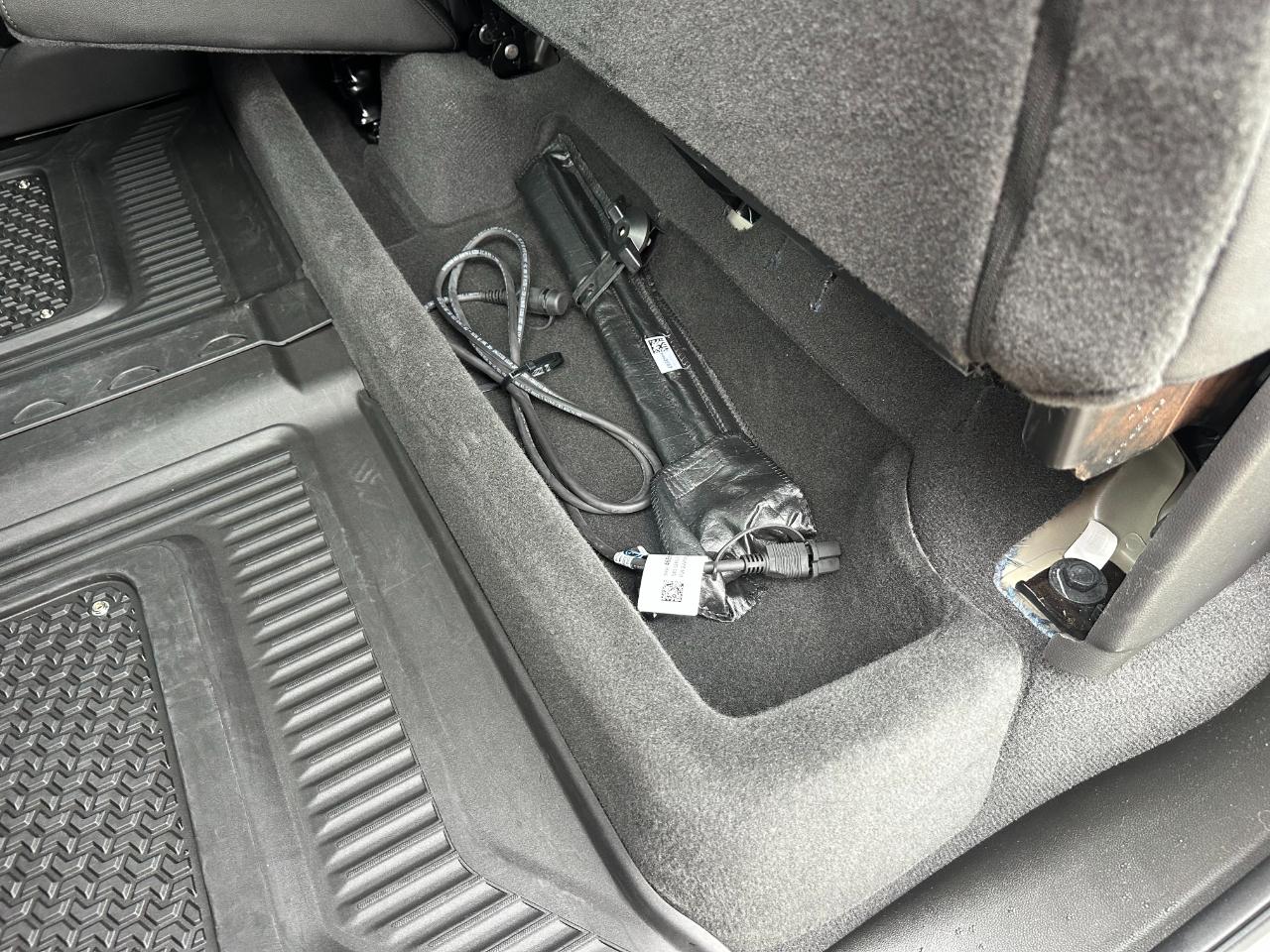 GMC Sierra 1500 4WD Crew Cab 147" AT4 2023