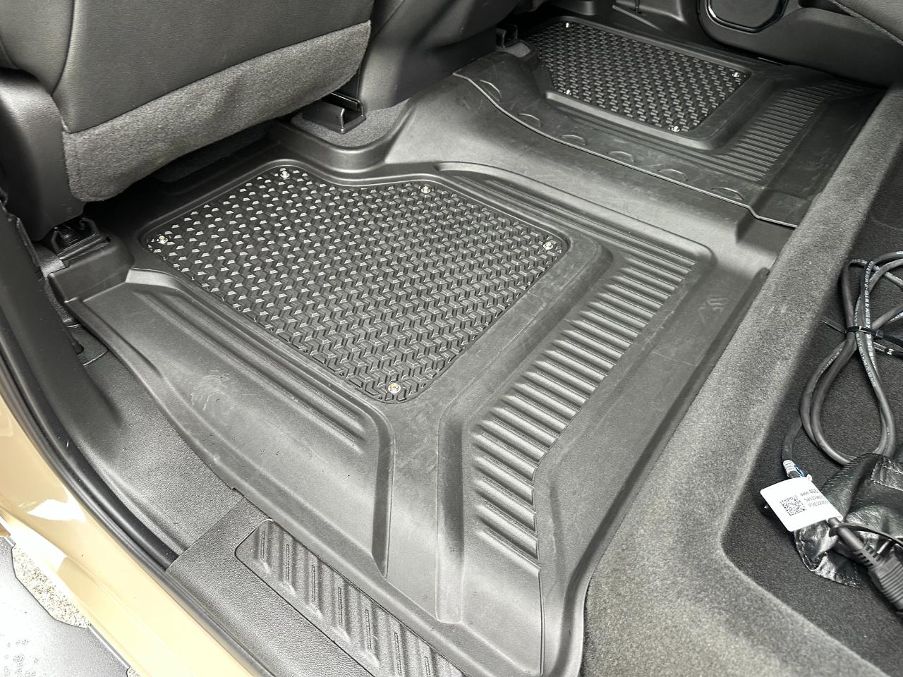 GMC Sierra 1500 4WD Crew Cab 147" AT4 2023