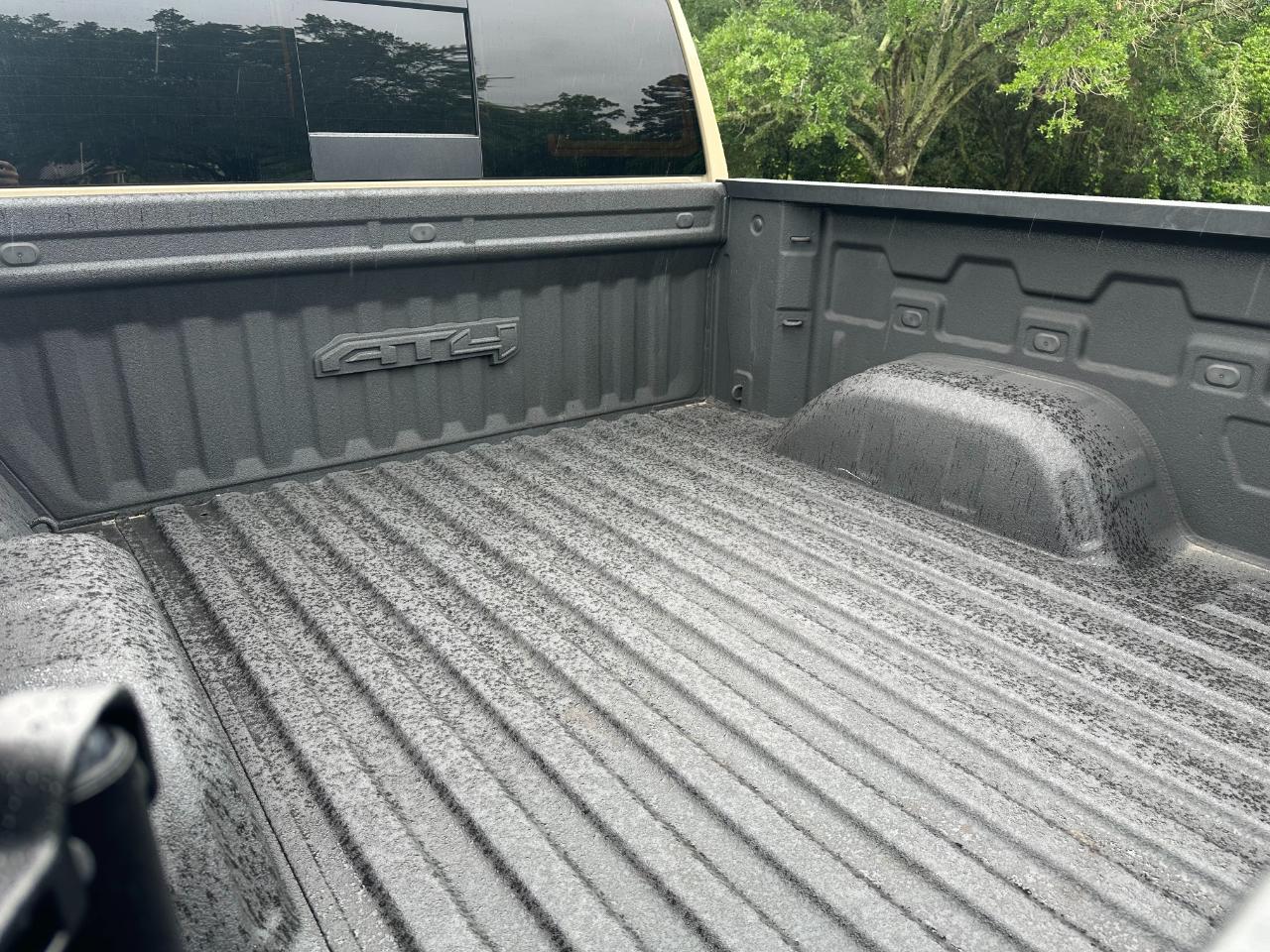 GMC Sierra 1500 4WD Crew Cab 147" AT4 2023