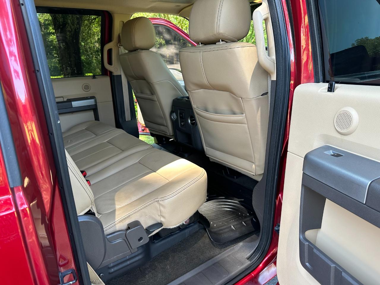 Ford Super Duty F-250 SRW 4WD Crew Cab 156" Lariat 2015